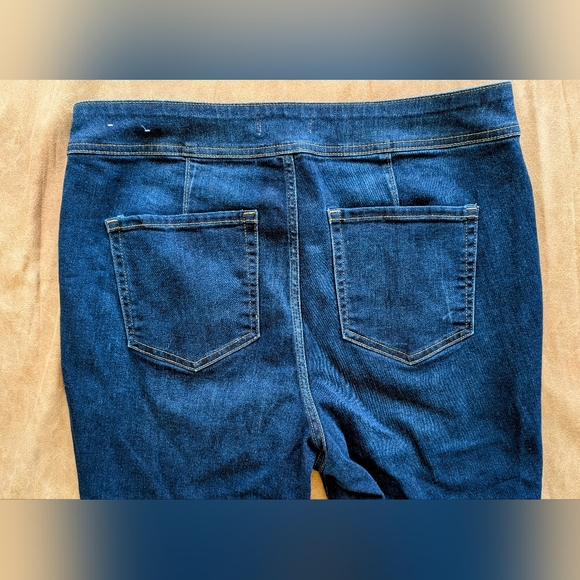 Lane Bryant High Rise Crop Jegging! Size 16! - Picture 4 of 5